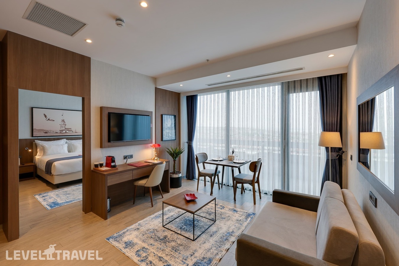 фотографии номера Люкс отеля Ramada By Wyndham Istanbul Old City в Турция(Фатих) - фото №1
