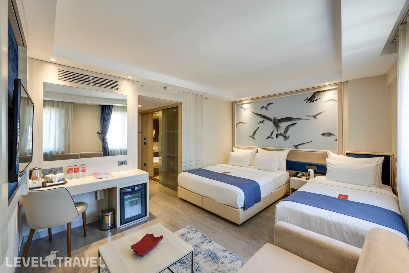 фотографии номера Семейный номер отеля Ramada By Wyndham Istanbul Old City в Турция(Фатих) - фото №4