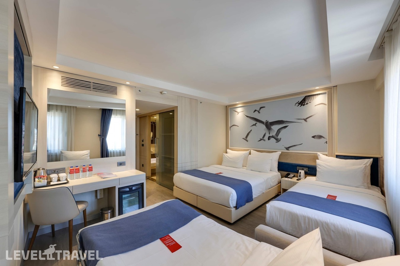 фотографии номера Семейный номер отеля Ramada By Wyndham Istanbul Old City в Турция(Фатих) - фото №1