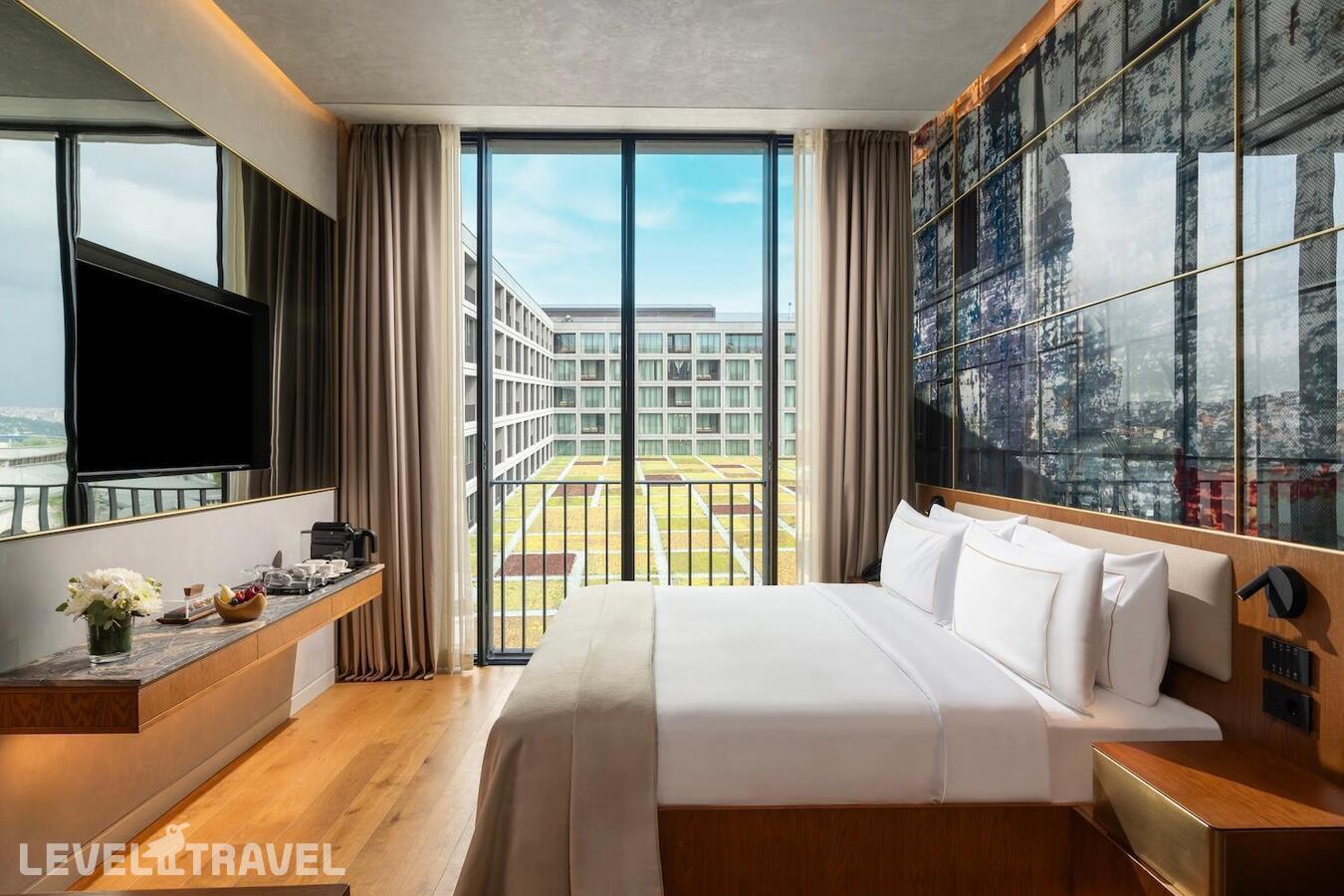 фотографии номера Полулюкс с частичным видом на море отеля Rixos Tersane Istanbul в Турция(Бейоглу) - фото №2