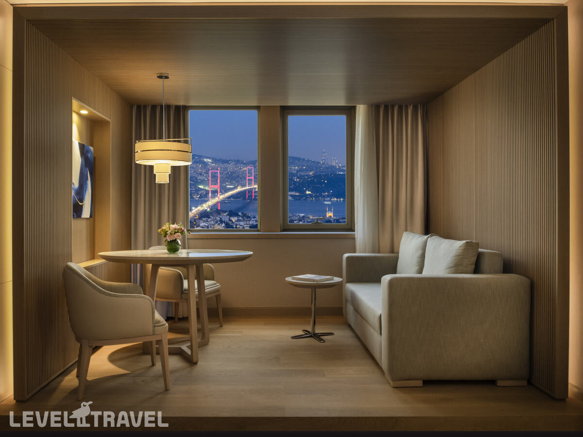 фотографии номера Люкс с видом на Босфор отеля Movenpick Hotel Istanbul Bosphorus (Ex.Mercure Istanbul City Bosphorus) в Турция(Бешикташ) - фото №3