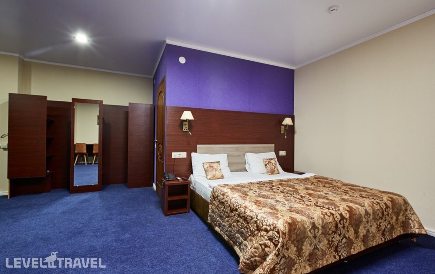 фотографии номера Семейный люкс отеля Комфорт в Абхазия(Сухум) - фото №1