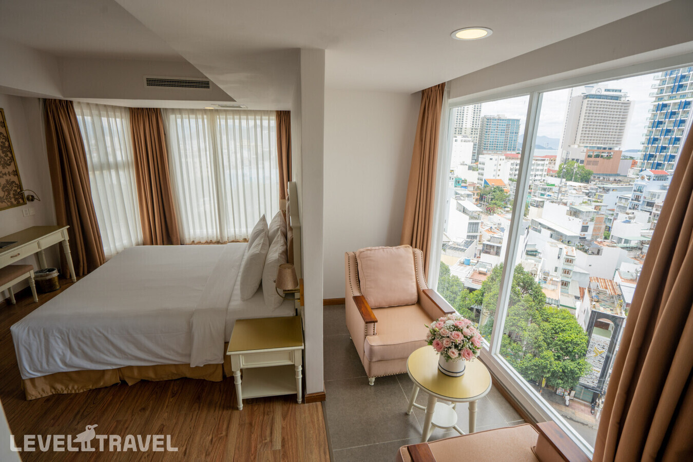 фотографии номера Люкс Prince отеля Nha Viet Nha Trang Hotel (Ex. Nha Trang Prince Hotel) в Вьетнам(Нячанг) - фото №4