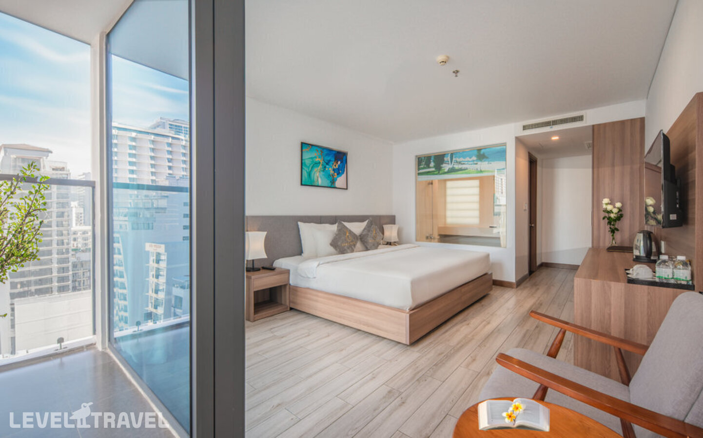 фотографии номера Делюкс премьер отеля Gosia Hotel Nha Trang в Вьетнам(Нячанг) - фото №1