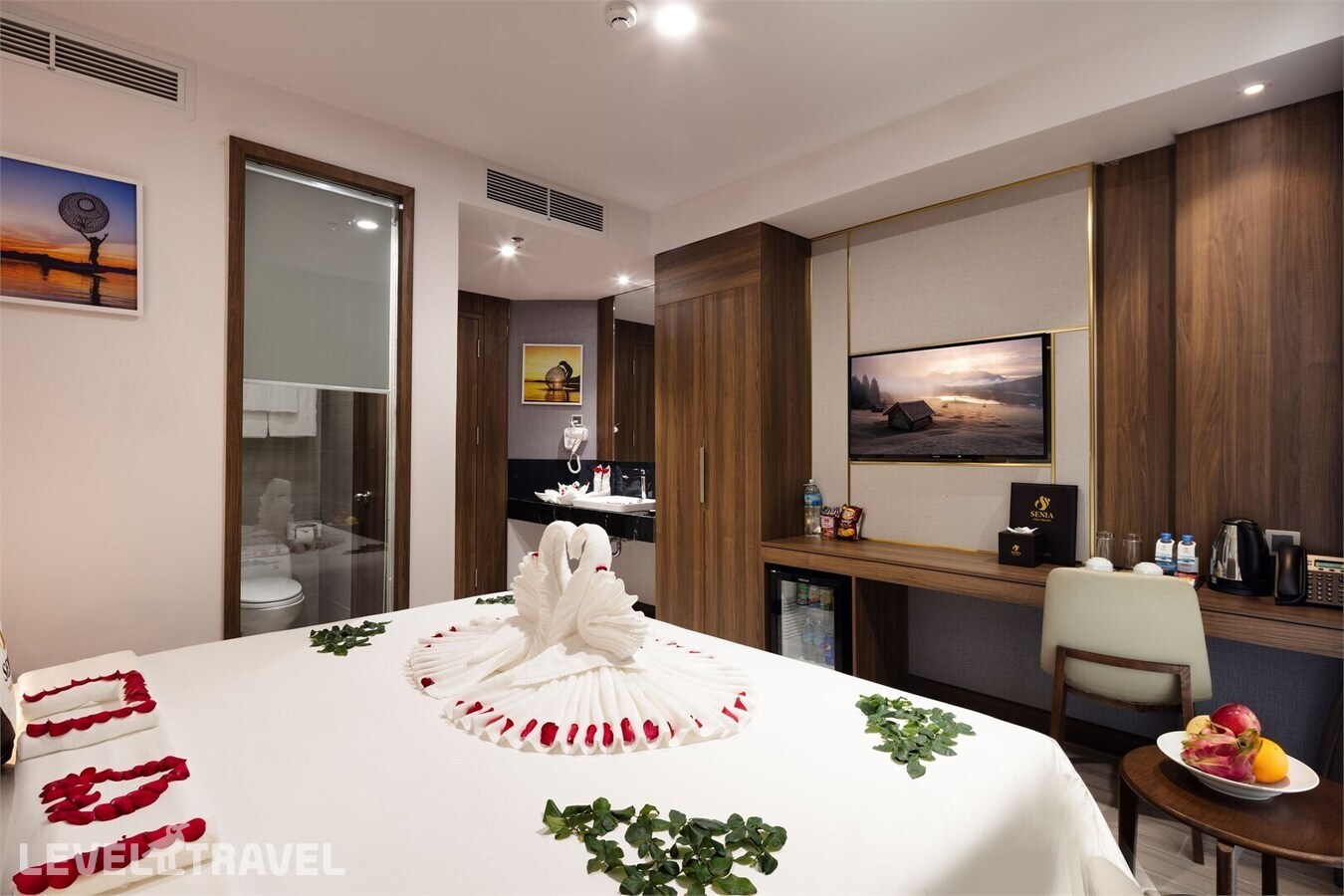 фотографии номера Делюкс с частичным видом на море отеля Senia Hotel в Вьетнам(Нячанг) - фото №8