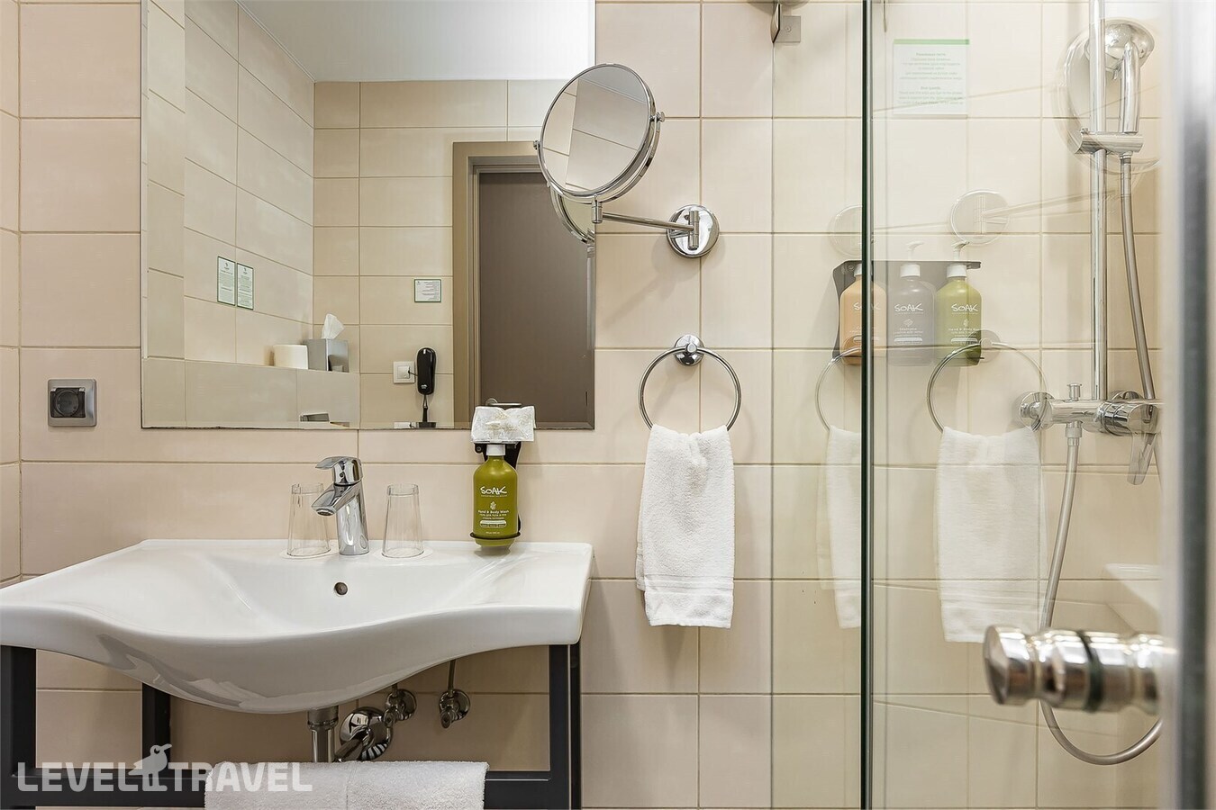 фотографии номера Стандартный с диваном и видом на реку отеля Holiday Inn Калининград в Россия(Калининград) - фото №7