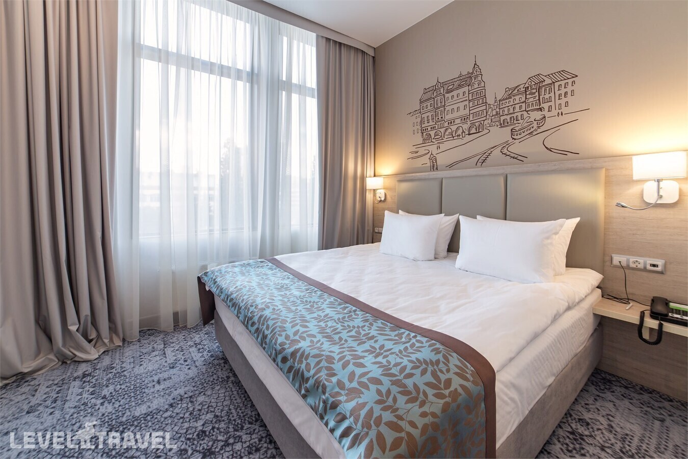 фотографии номера Люкс отеля Holiday Inn Калининград в Россия(Калининград) - фото №1