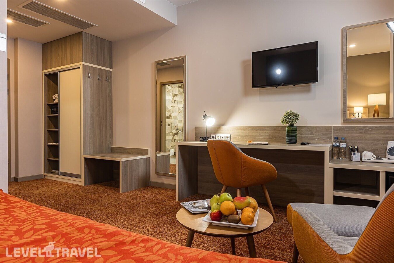 фотографии номера Стандартный с видом на город отеля Holiday Inn Калининград в Россия(Калининград) - фото №3