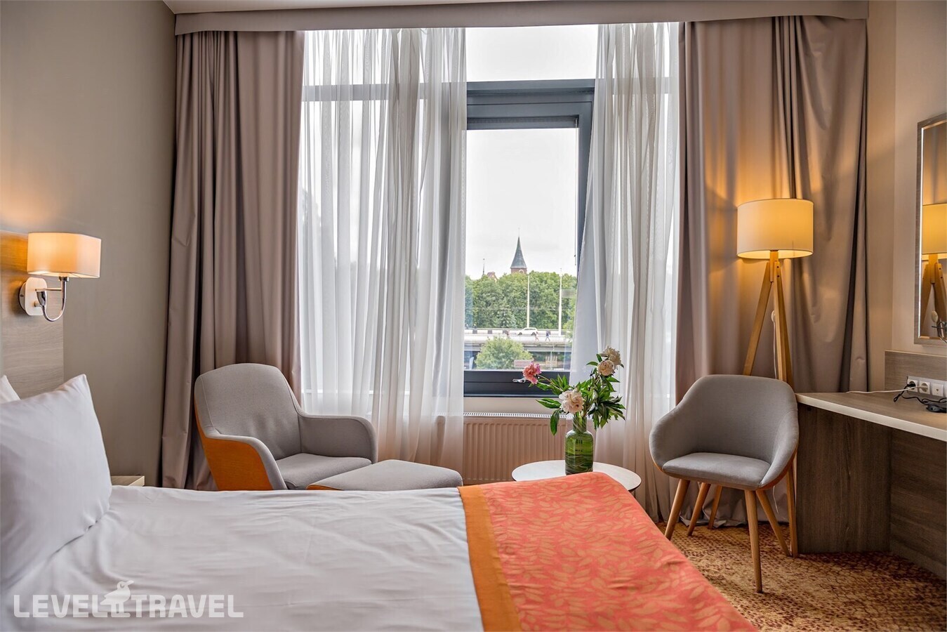 фотографии номера Стандартный с видом на реку отеля Holiday Inn Калининград в Россия(Калининград) - фото №2