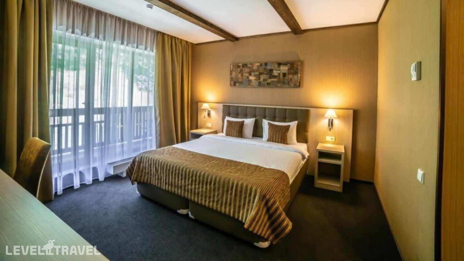 фотографии номера Делюкс отеля Arkhyz Royal Resort & Spa в Россия(Архыз) - фото №6