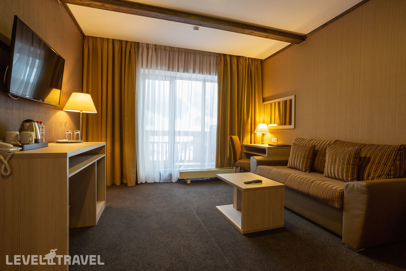 фотографии номера Люкс отеля Arkhyz Royal Resort & Spa в Россия(Архыз) - фото №3