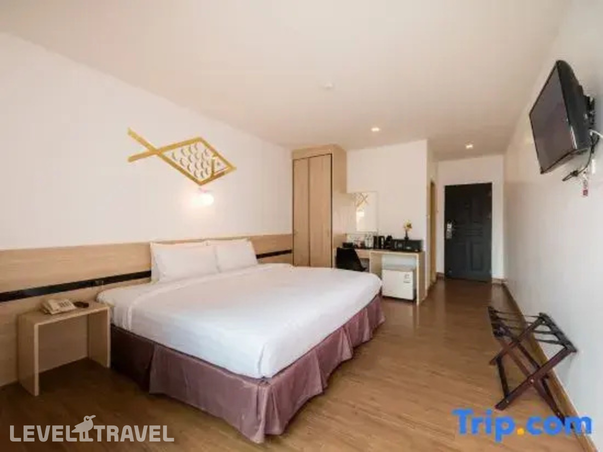фотографии номера Делюкс с видом на бассейн отеля Arawana Regency North Pattaya в Таиланд(Наклуа) - фото №3