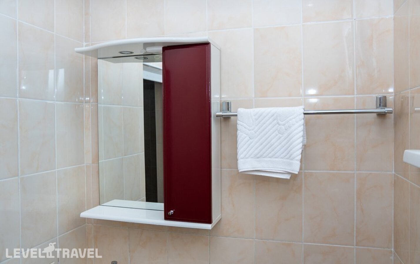 фотографии номера Улучшенный номер отеля Гостевой Дом Гагра Лазурная в Абхазия(Гагра) - фото №4