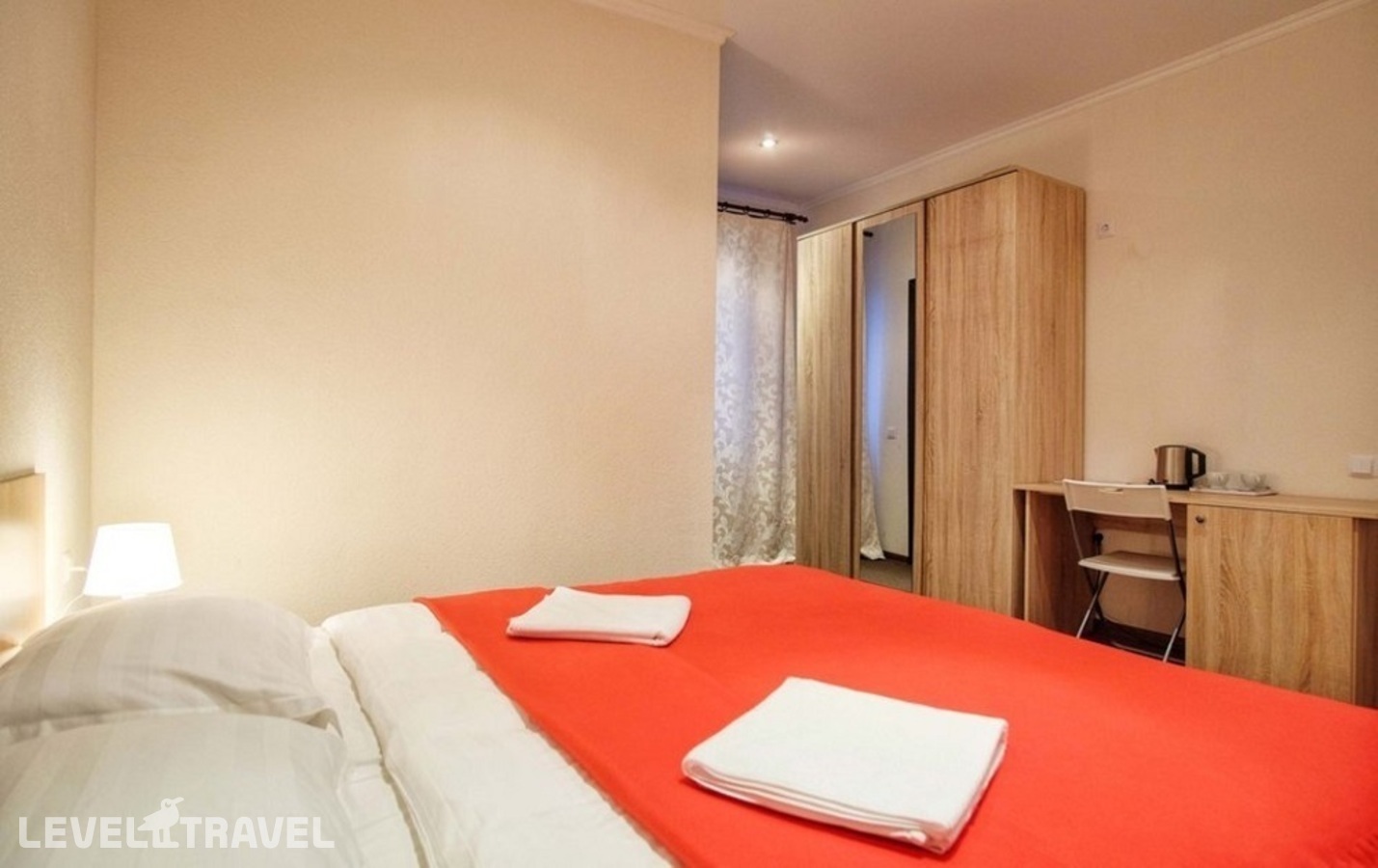 фотографии номера Четырехместный (2 комнаты) отеля Hotel Vesna в Абхазия(Сухум) - фото №6