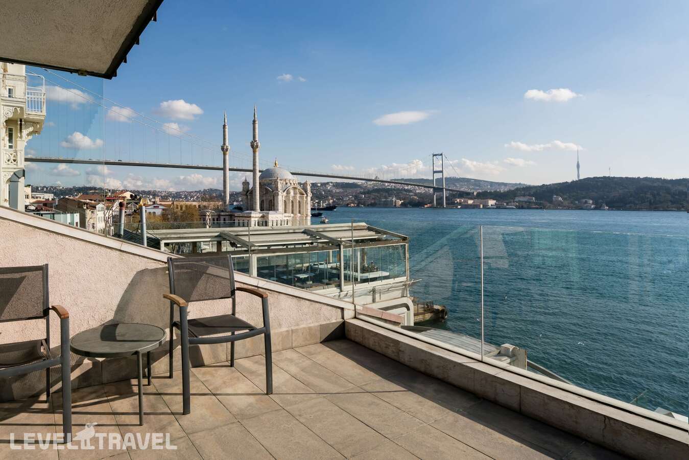 фотографии номера Люкс с террасой и видом на Босфор отеля Radisson Blu Bosphorus Hotel, Istanbul в Турция(Бешикташ) - фото №3