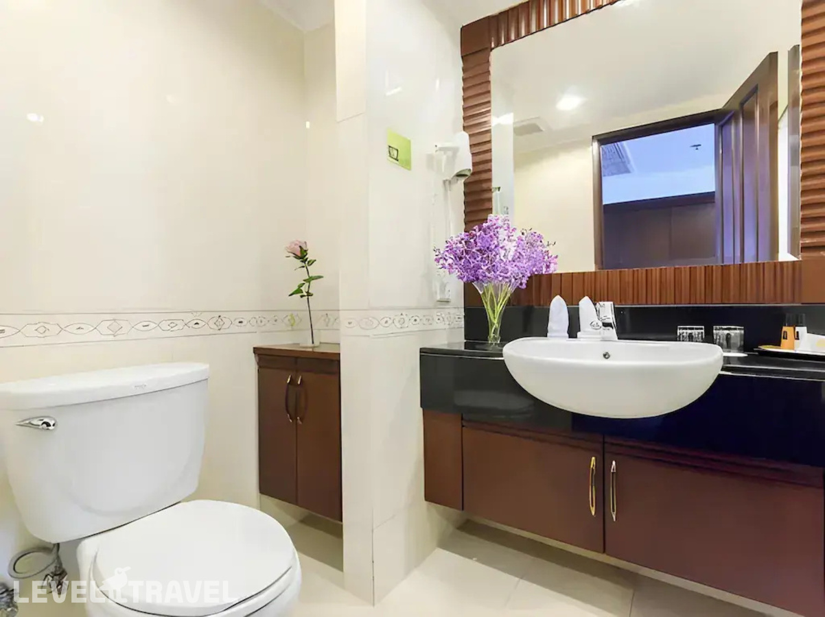 фотографии номера Люкс (2 комнаты) отеля Prince Palace Hotel Bangkok в Таиланд(Бангкок) - фото №6