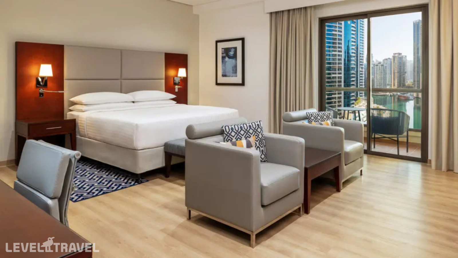 фотографии номера Семейный делюкс отеля Sheraton The Walk, Dubai (Ex. Delta Hotels By Marriott) в ОАЭ(Дубай Марина) - фото №1
