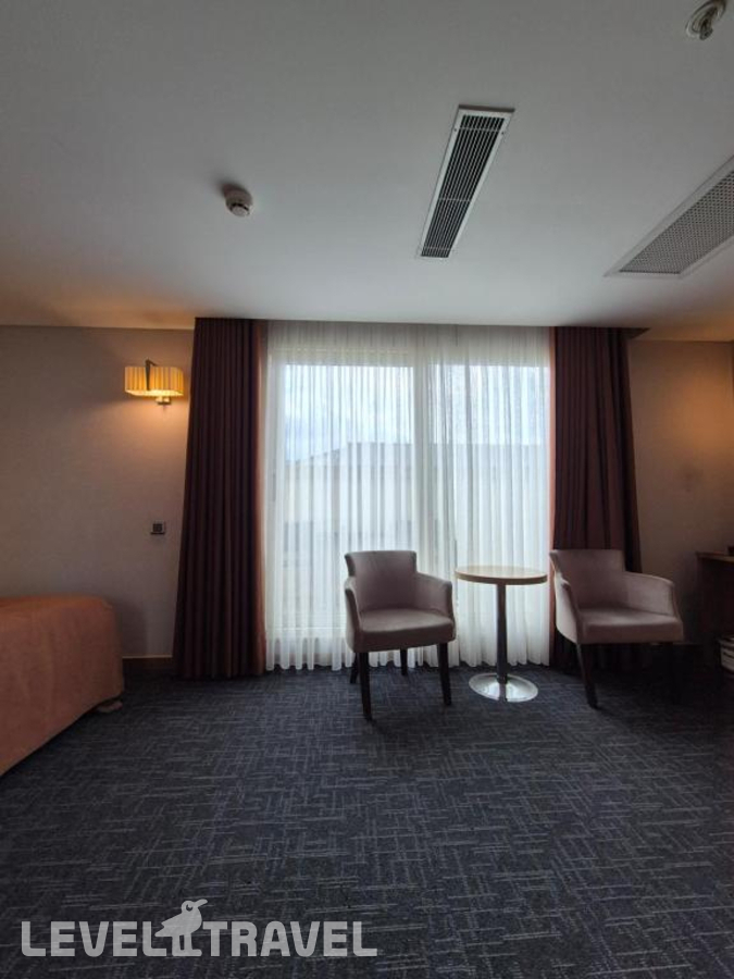 фотографии номера Делюкс с балконом отеля Momento Istanbul Hotel в Турция(Фатих) - фото №5