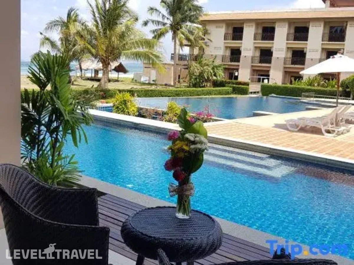 фотографии номера Делюкс с балконом отеля Lanta Pura Beach Resort в Таиланд(Ко Ланта) - фото №9