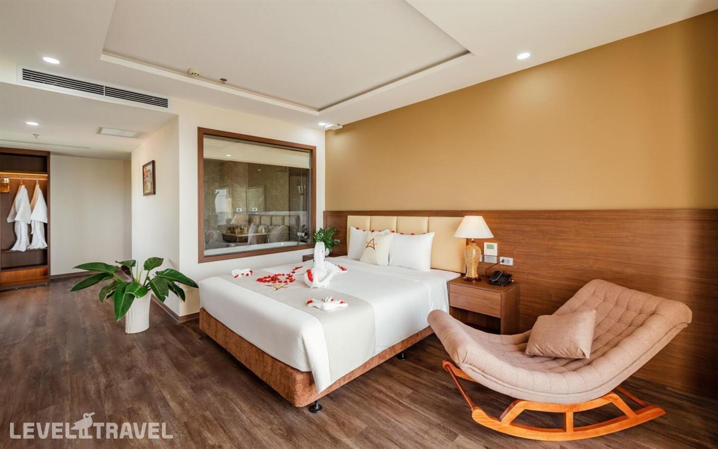 фотографии номера Люкс с видом на океан (2 спальни) отеля Aquasun Hotel Phu Quoc в Вьетнам(Фукуок) - фото №1
