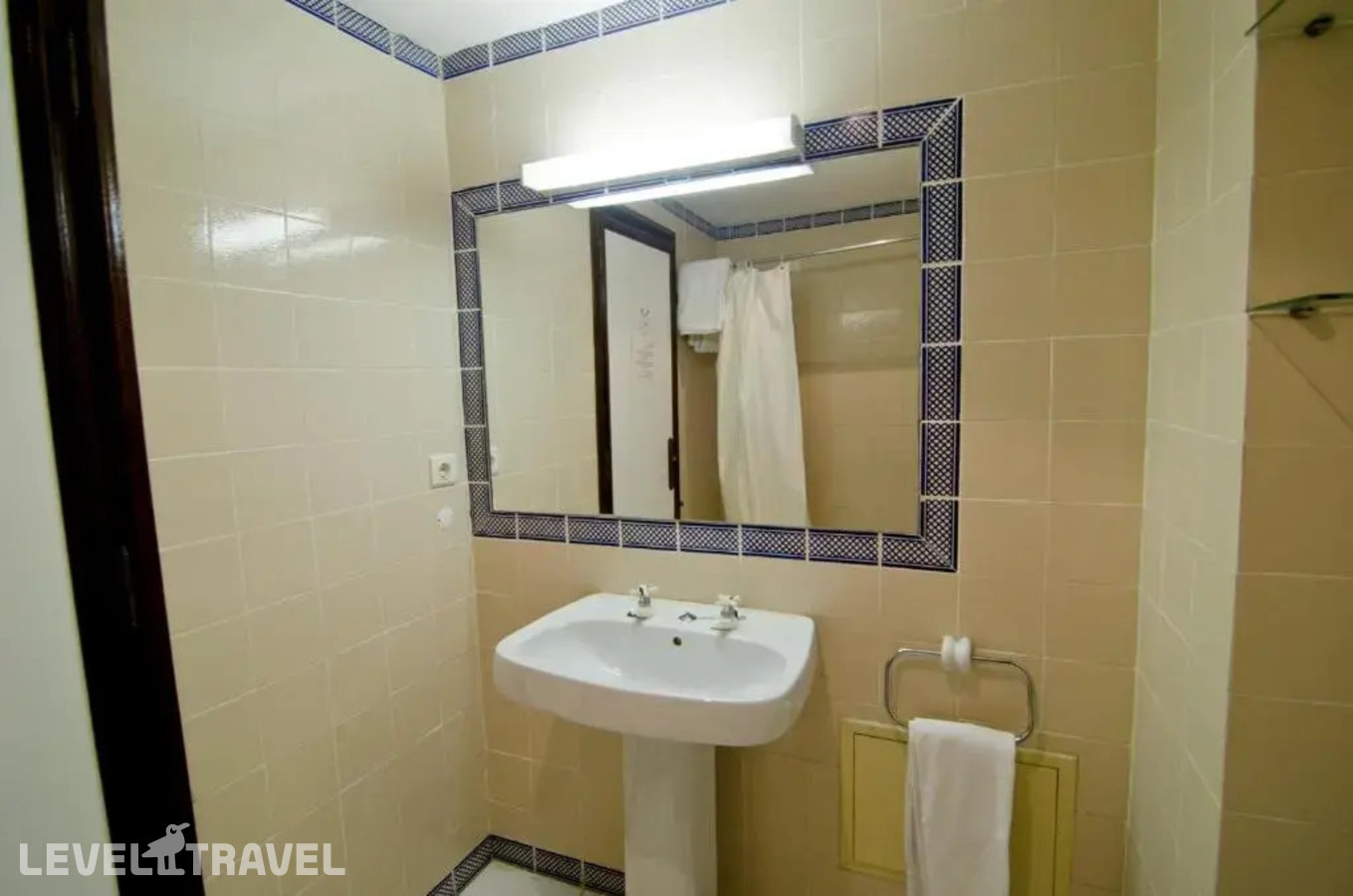 фотографии номера Экономичный (две односпальные кровати) отеля Estalagem Muchaxo Hotel в Португалия(Кашкайш) - фото №4
