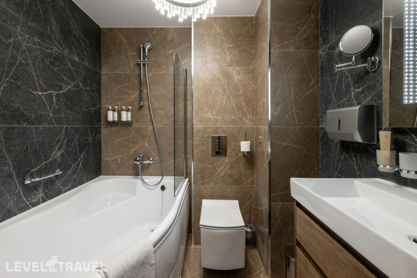 фотографии номера Делюкс с балконом (две односпальные кровати) отеля Stellar Collection Chalet hotel в Россия(Эсто-Садок) - фото №5