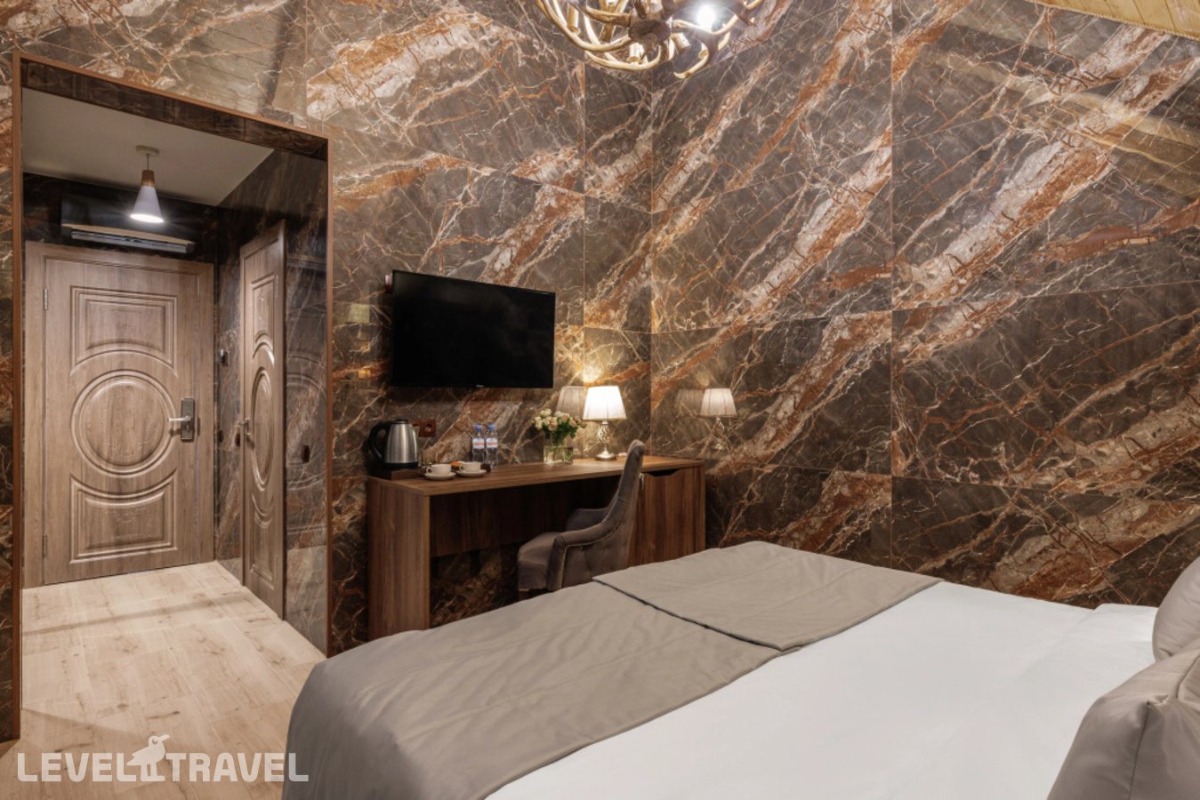 фотографии номера Делюкс с балконом (две односпальные кровати) отеля Stellar Collection Chalet hotel в Россия(Эсто-Садок) - фото №18