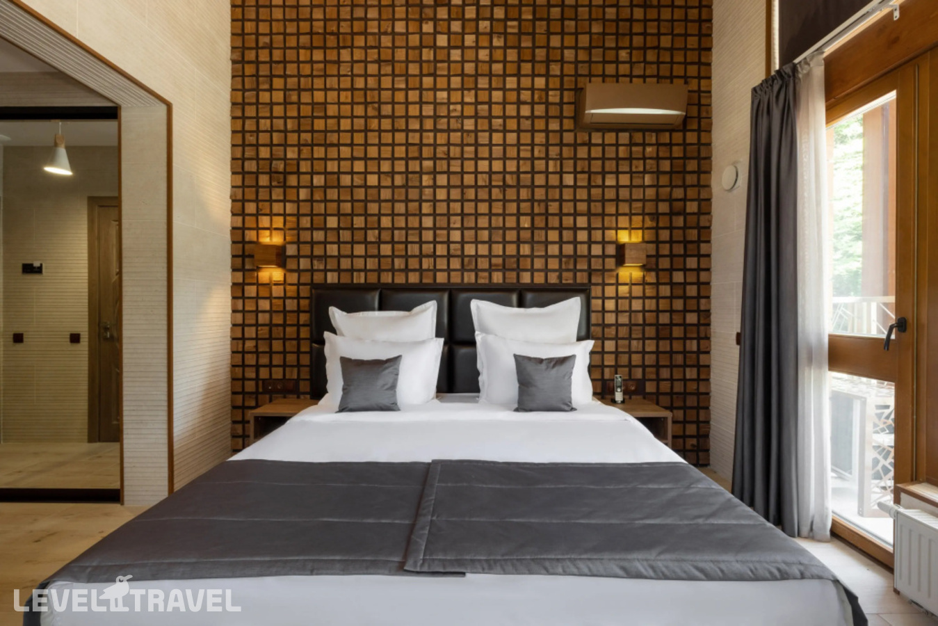фотографии номера Делюкс с балконом (две односпальные кровати) отеля Stellar Collection Chalet hotel в Россия(Эсто-Садок) - фото №31