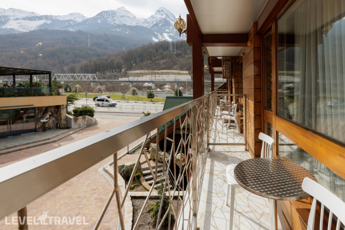 фотографии номера Делюкс с балконом (две односпальные кровати) отеля Stellar Collection Chalet hotel в Россия(Эсто-Садок) - фото №37