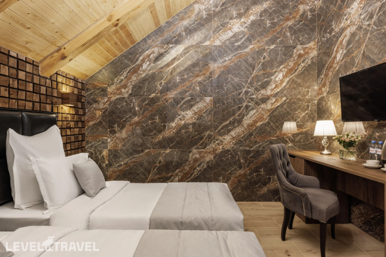 фотографии номера Делюкс с балконом (две односпальные кровати) отеля Stellar Collection Chalet hotel в Россия(Эсто-Садок) - фото №25