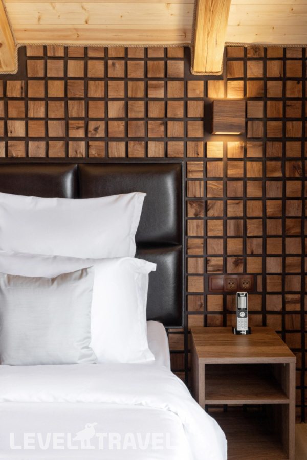 фотографии номера Делюкс с балконом (две односпальные кровати) отеля Stellar Collection Chalet hotel в Россия(Эсто-Садок) - фото №16