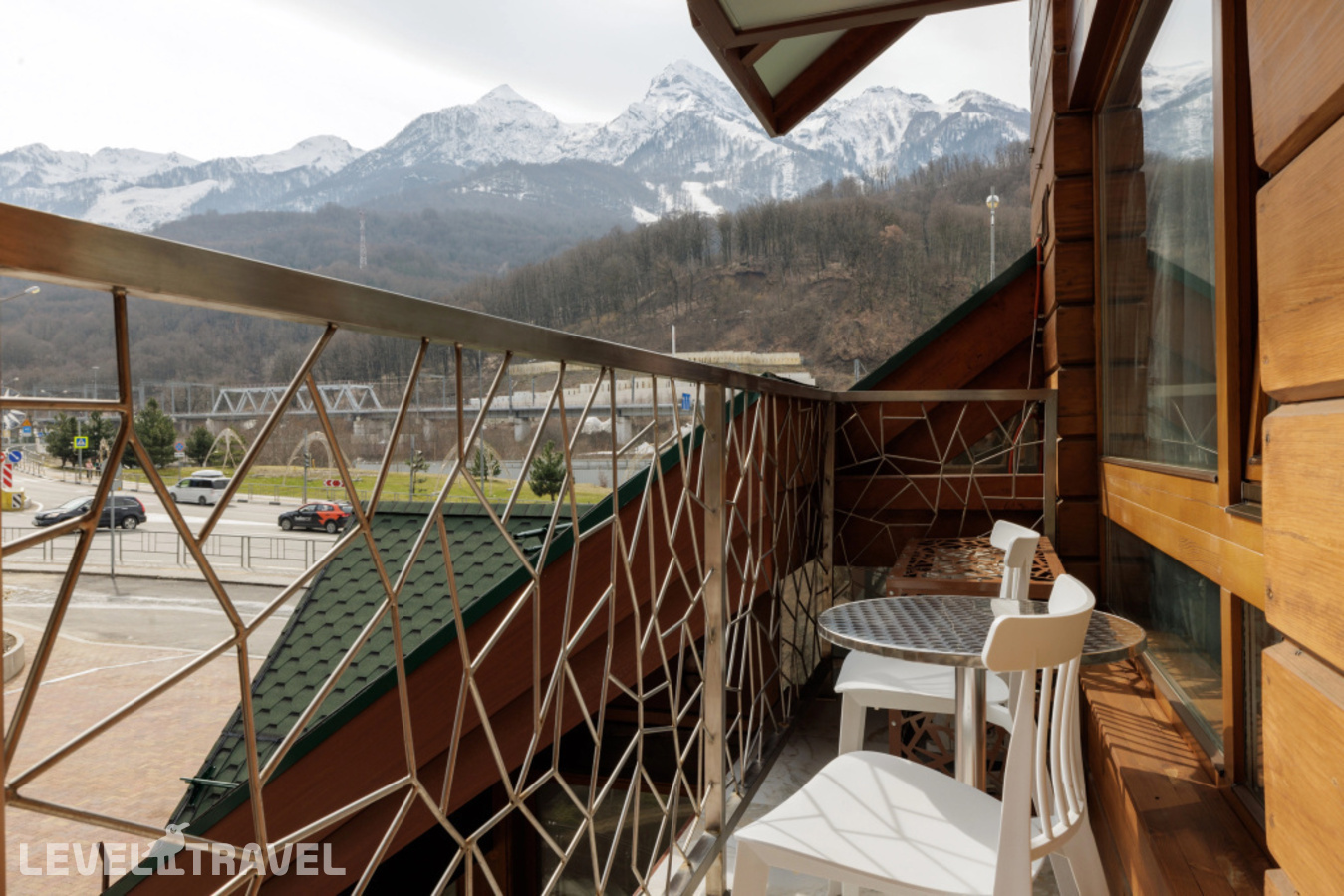 фотографии номера Делюкс с балконом (две односпальные кровати) отеля Stellar Collection Chalet hotel в Россия(Эсто-Садок) - фото №35
