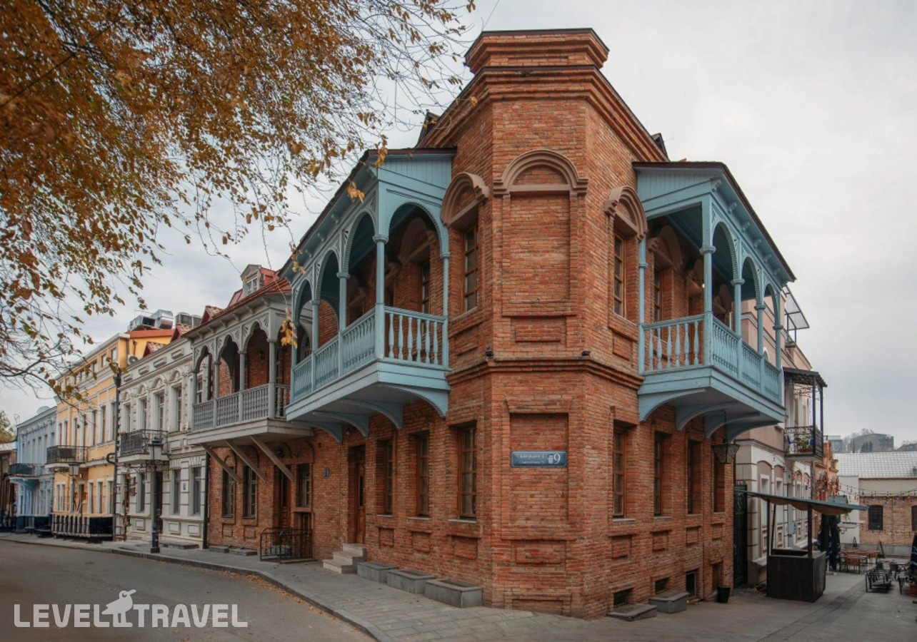 фотографии номера Стандартный с балконом отеля Бутик-отель Текла Палас в Грузия(Тбилиси) - фото №1