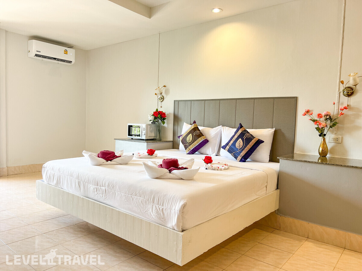 фотографии номера Гранд Делюкс отеля Tris Miracle Kata Beach Side в Таиланд(Ката Бич) - фото №1
