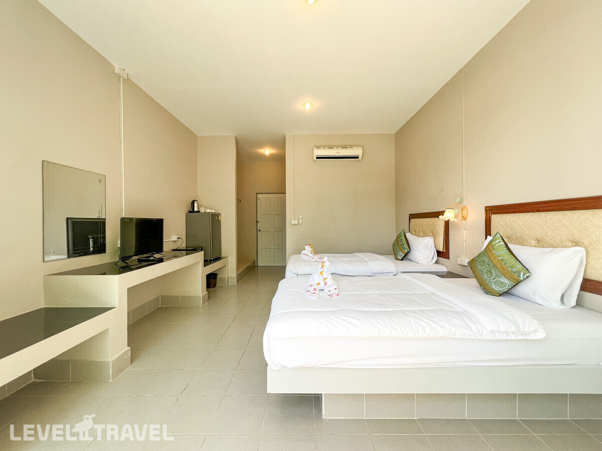 фотографии номера Делюкс отеля Tris Miracle Kata Beach Side в Таиланд(Ката Бич) - фото №5