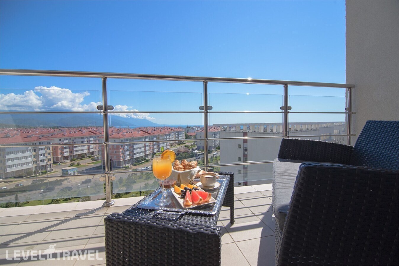 фотографии номера Комфорт с красивым видом отеля Bridge Resort в Россия(Имеретинский курорт) - фото №6