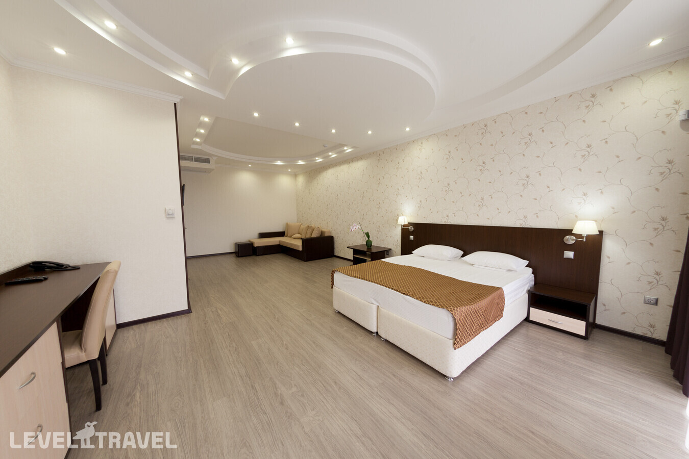 фотографии номера Люкс с видом на город отеля Encino Hotel в Россия(Адлер) - фото №1