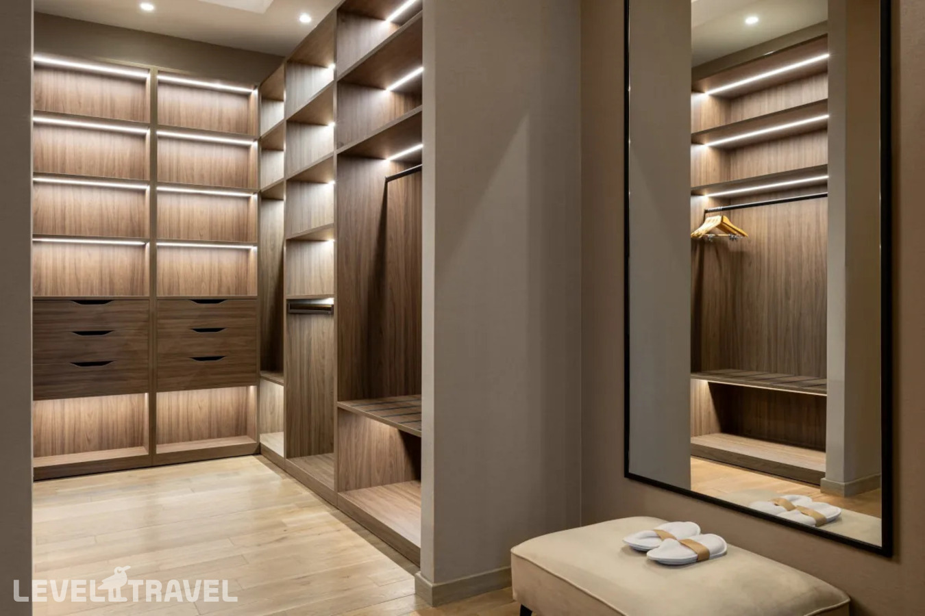 фотографии номера Президентский люкс с террасой (3 спальни) отеля Novotel Resort And Spa Krasnaya Polyana Sochi (Бывш. Горки Отель) в Россия(курорт Красная Поляна 960) - фото №7