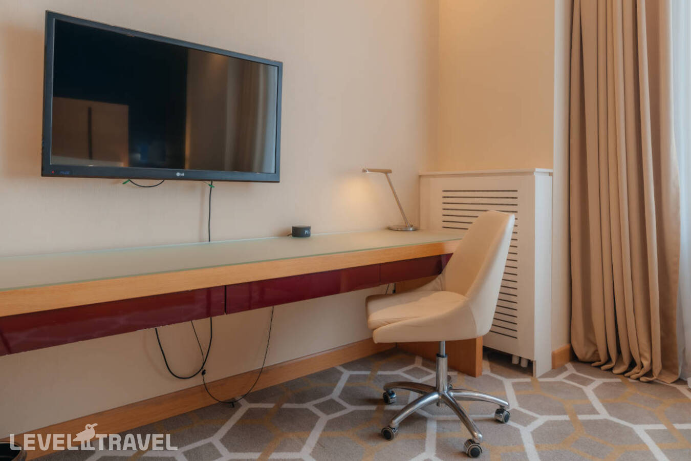 фотографии номера Улучшенный с видом на горы отеля Novotel Resort And Spa Krasnaya Polyana Sochi (Бывш. Горки Отель) в Россия(курорт Красная Поляна 960) - фото №4