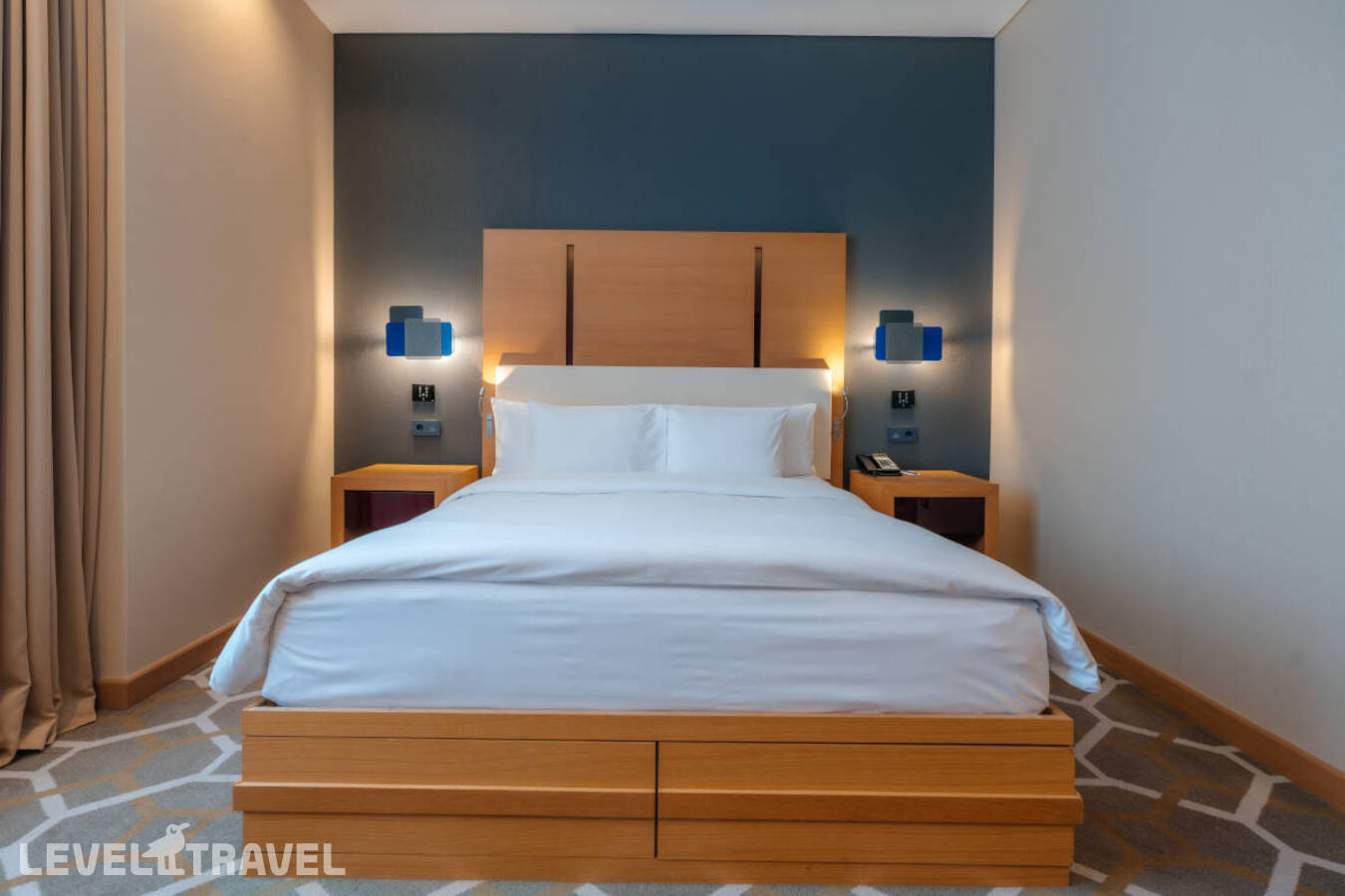 фотографии номера Улучшенный с боковым видом на горы отеля Novotel Resort And Spa Krasnaya Polyana Sochi (Бывш. Горки Отель) в Россия(курорт Красная Поляна 960) - фото №2