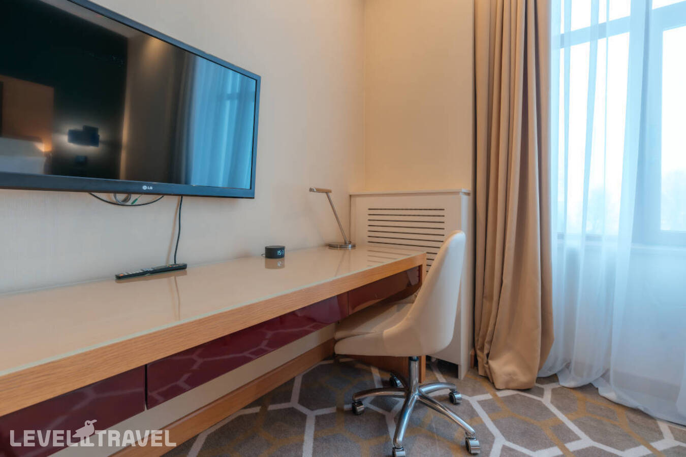 фотографии номера Улучшенный с боковым видом на горы отеля Novotel Resort And Spa Krasnaya Polyana Sochi (Бывш. Горки Отель) в Россия(курорт Красная Поляна 960) - фото №3