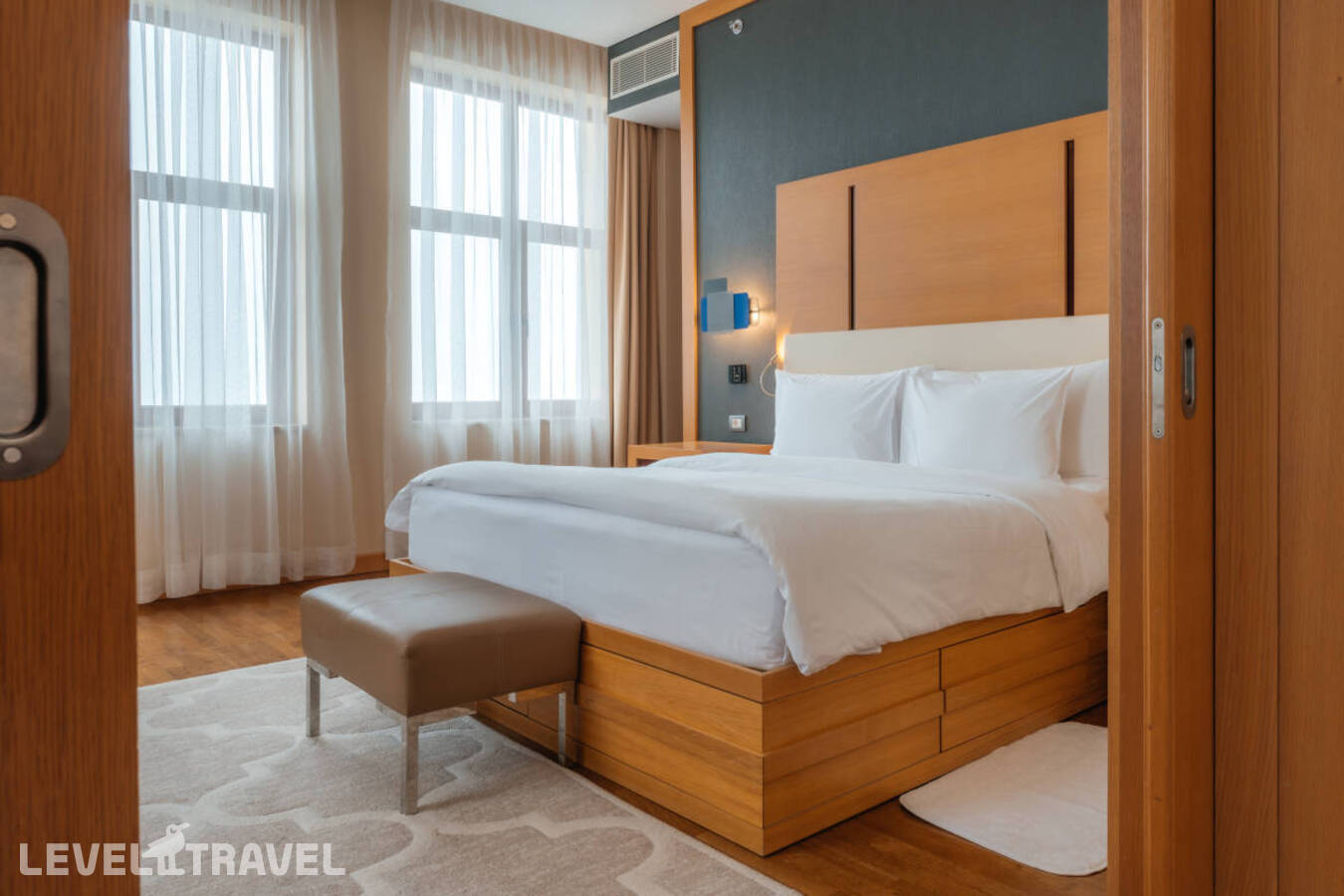 фотографии номера Люкс отеля Novotel Resort And Spa Krasnaya Polyana Sochi (Бывш. Горки Отель) в Россия(курорт Красная Поляна 960) - фото №3