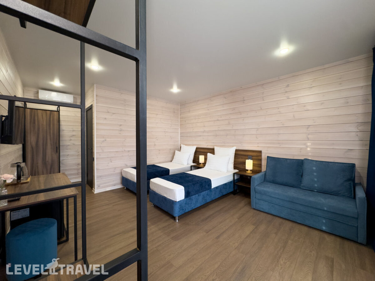 фотографии номера Улучшенный номер отеля Sea House Eco Family в Абхазия(Алахадзы) - фото №1