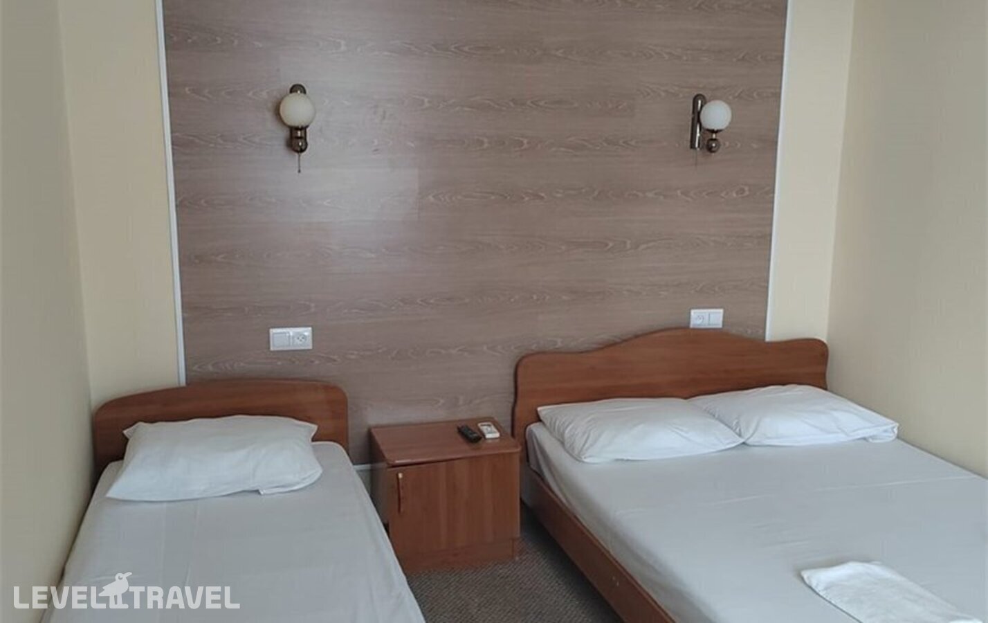 фотографии номера Трехместный Комфорт отеля Optima Guest House в Россия(Адлер) - фото №6