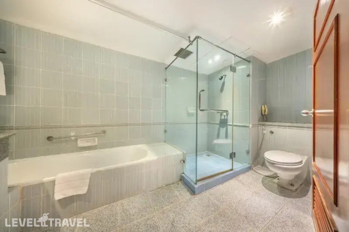 фотографии номера Номер Connecting Deluxe отеля Royal Benja Hotel в Таиланд(Бангкок) - фото №10