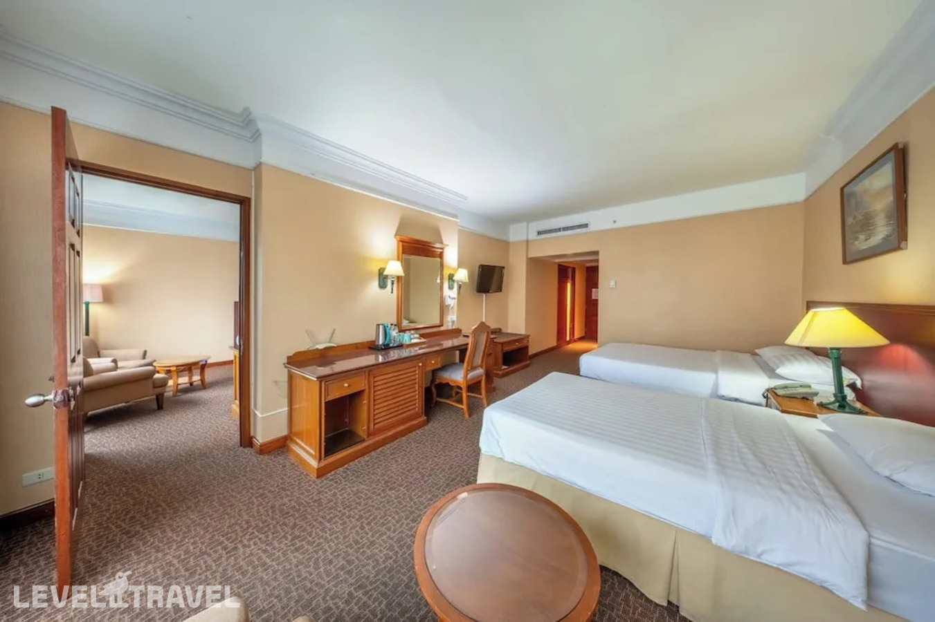 фотографии номера Номер Connecting Deluxe отеля Royal Benja Hotel в Таиланд(Бангкок) - фото №4