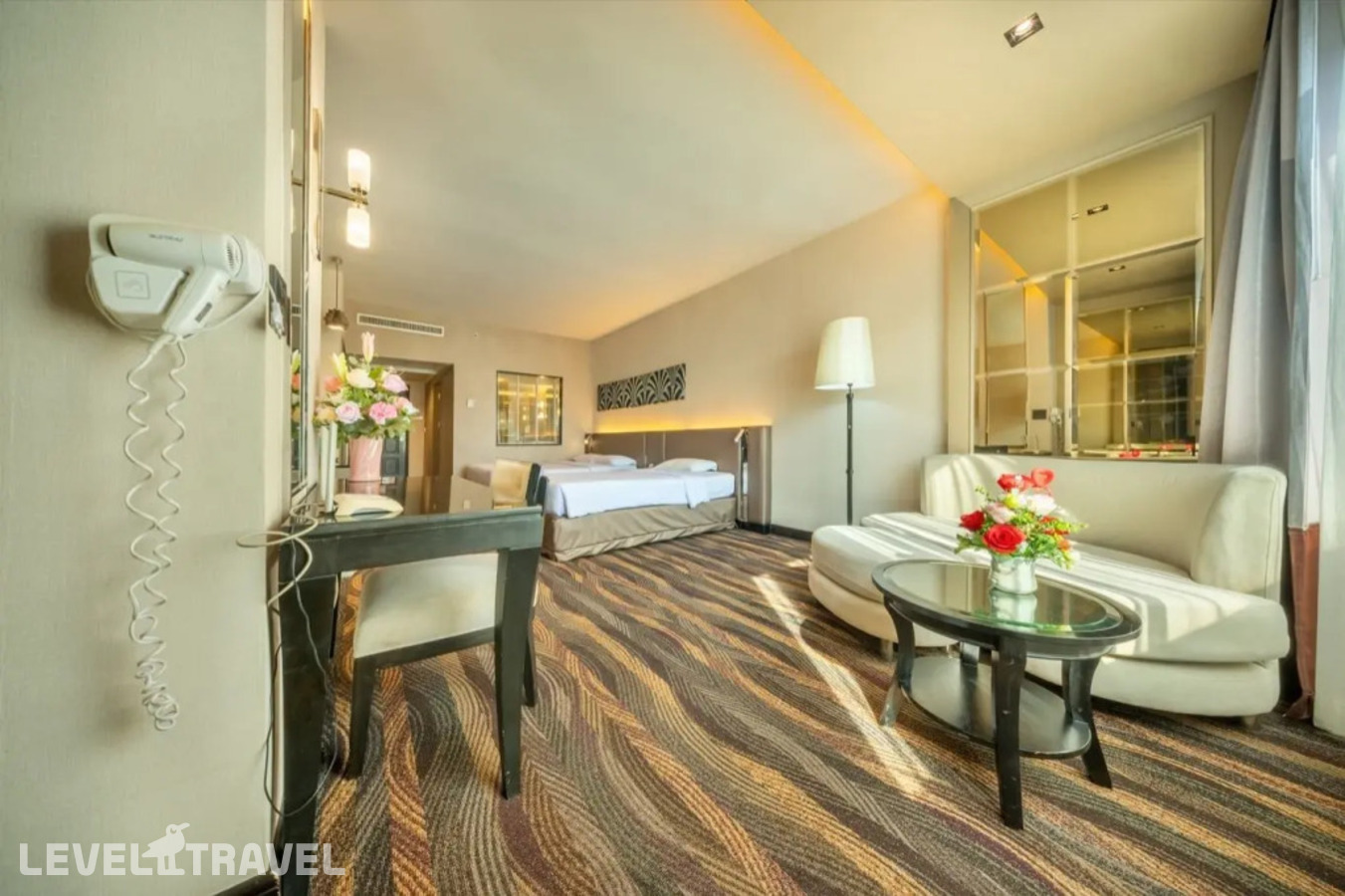 фотографии номера Двухместный номер Grand Deluxe (двуспальная кровать) отеля Royal Benja Hotel в Таиланд(Бангкок) - фото №4