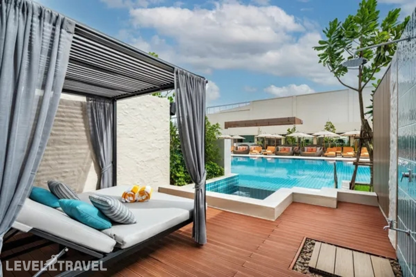 фотографии номера Двухместный номер Sunkissed Stylish Pool Access (двуспальная кровать) отеля M Social Hotel Phuket (Ex. Millennium Resort) в Таиланд(Патонг Бич) - фото №4