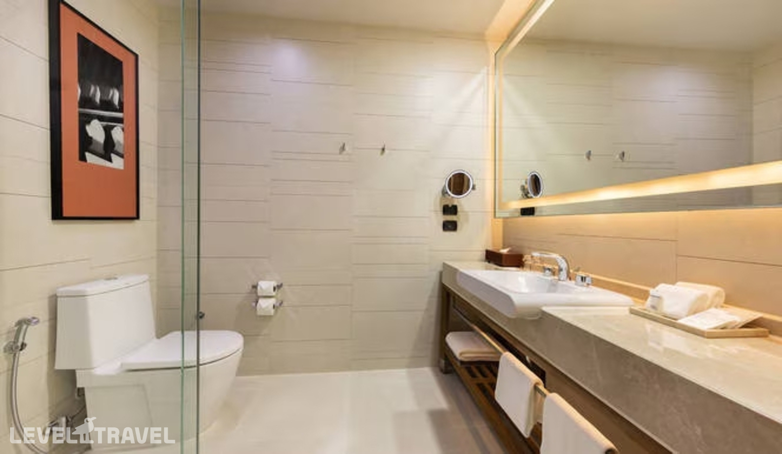 фотографии номера Двухместный номер Mahanakhon Sky Superior (двуспальная кровать) отеля Eastin Grand Hotel Sathorn в Таиланд(Бангкок) - фото №4