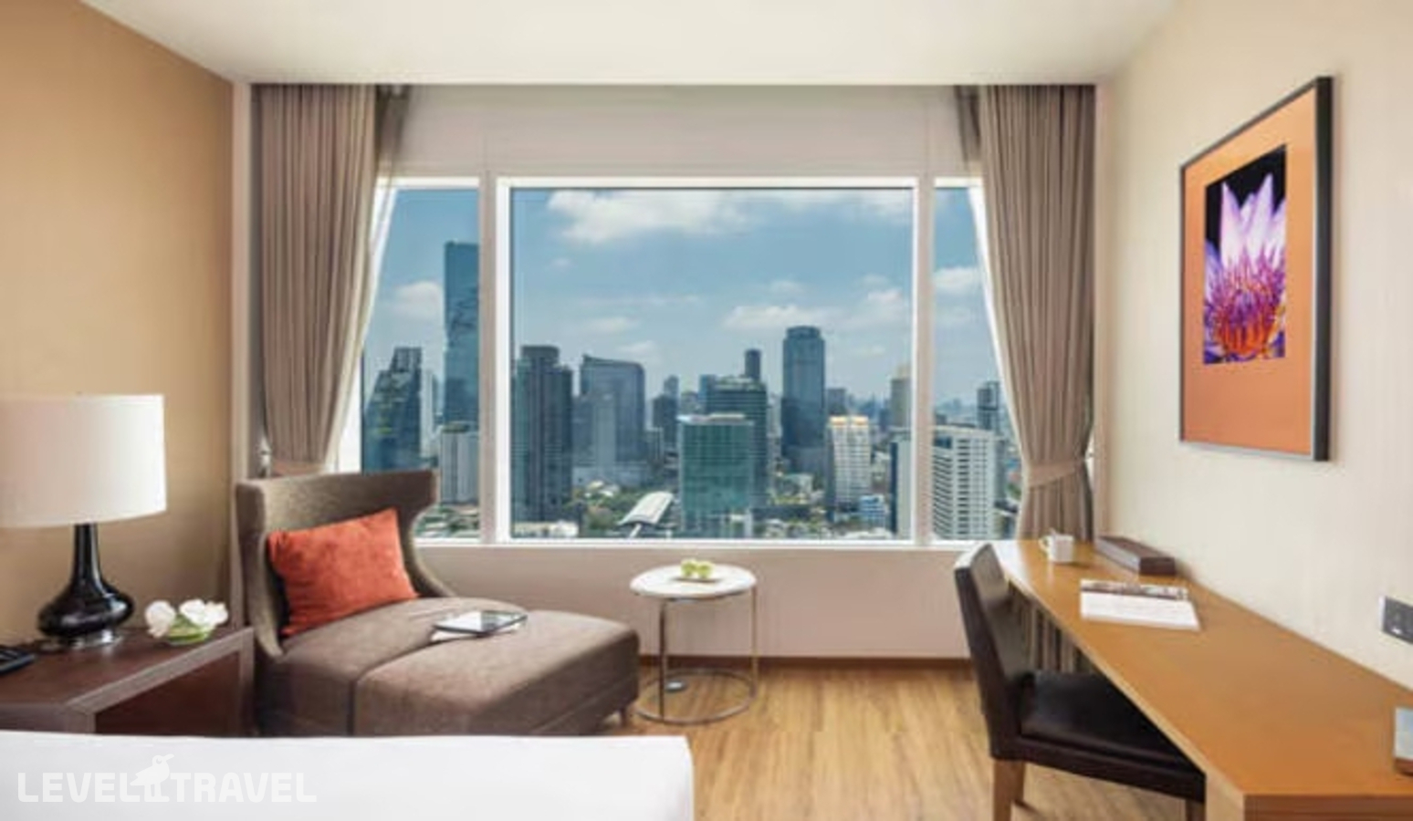 фотографии номера Двухместный номер Mahanakhon Sky Executive Superior (двуспальная кровать) отеля Eastin Grand Hotel Sathorn в Таиланд(Бангкок) - фото №2